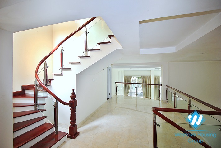 Lake view- House with big terrace for rent in Tay Ho, Hanoi